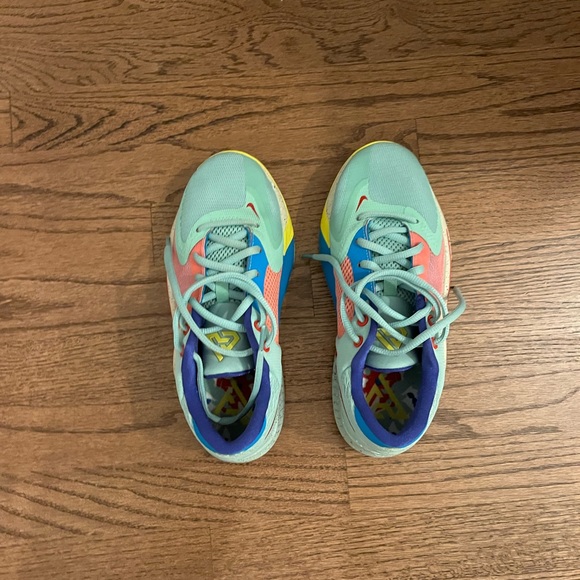 Nike Other - 2022
Zoom Freak 4 SE GS 'Enamel Green’